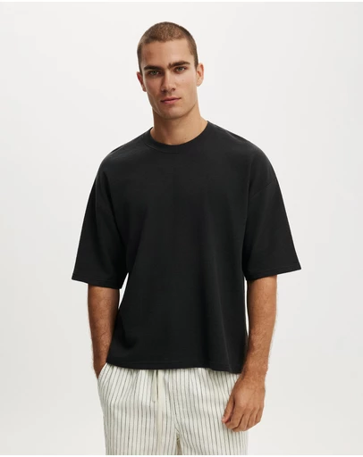 Cotton On - Cropped Fit T-Shirt
