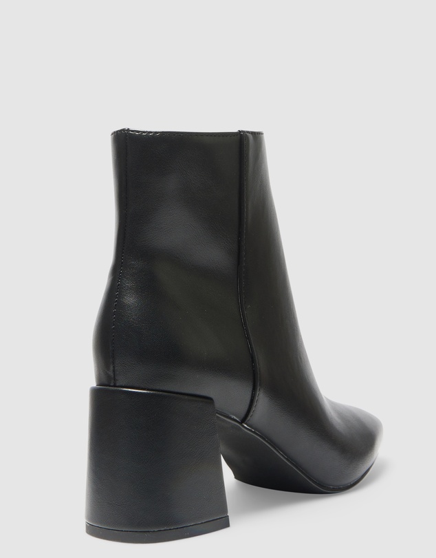 SPURR - Eva - ONLINE EXCLUSIVE
