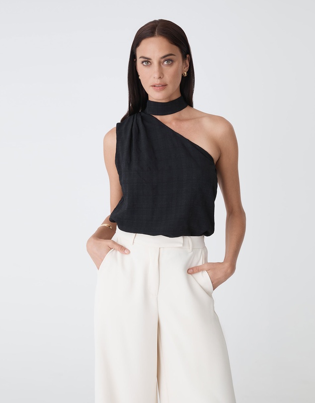 Forcast - Ashlyn One Shoulder Top