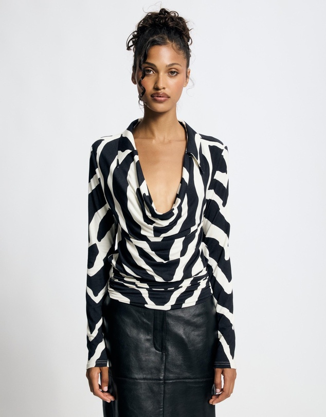 Revibe - Repaired Lover Bianca Plunge Top - AU 10