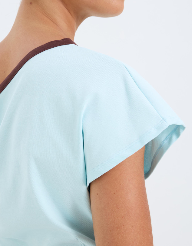 Calli - Phoebe Contrast Off Shoulder T-Shirt