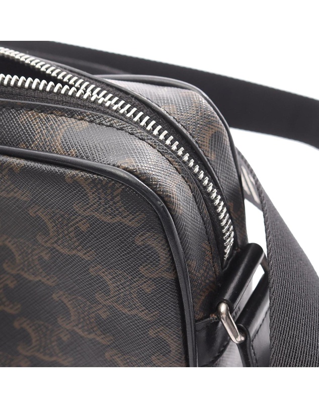 Pre-Loved by Azura Reborn - Pre-Loved Medium Triomphe Camera Bag