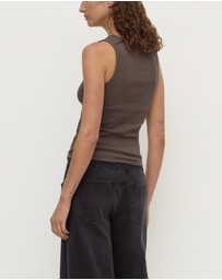 Assembly Label - Robyn Scoop Neck Tank