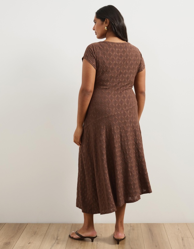 Atmos&Here Curvy - Bridget Stretch Geo Lace Midi Dress