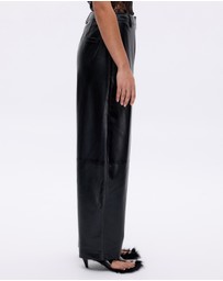 Minima Esenciales - Suki Barrel Pants