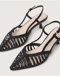 Review - Amira Heel