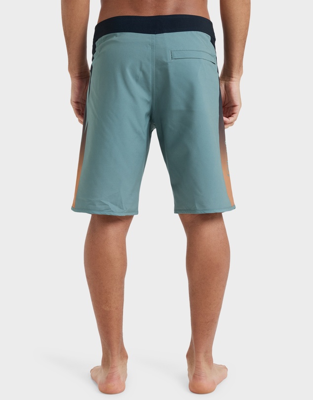 Quiksilver - Mens Surfsilk Holmes 20