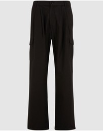 Urban Classics - Wide Pleated Cargo Pants - Black