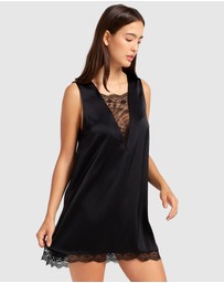 Belle & Bloom - After Party Lace Mini Dress