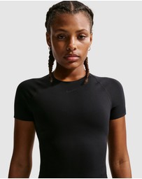 Nike - Universa Dri-FIT Short-Sleeve Top