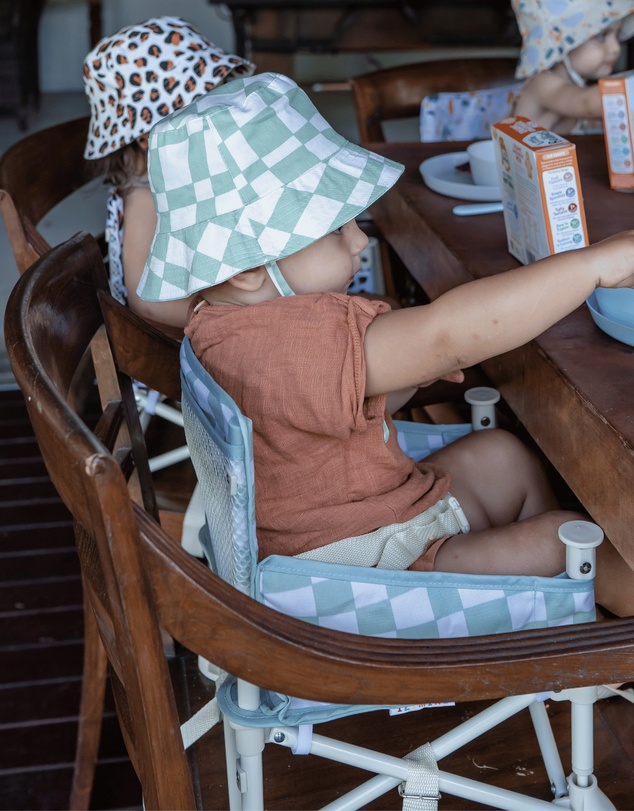 IZIMINI - Parker Baby Chair V2 & Hat