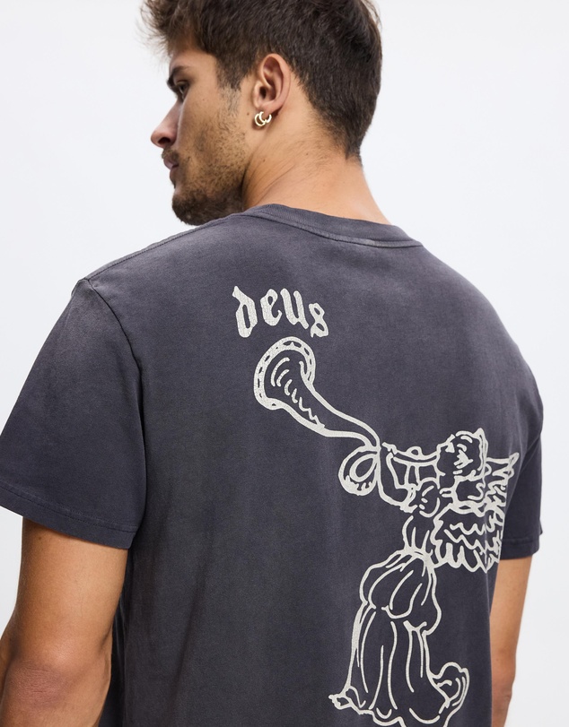 Deus Ex Machina - Honk! Tee