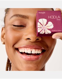 Benefit Cosmetics - Hoola Matte Bronzer