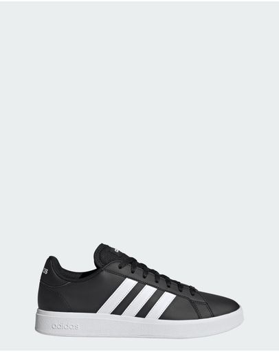 Core Black / Cloud White / Core Black