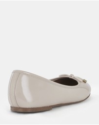 Miss Sofie - Lennie Flats