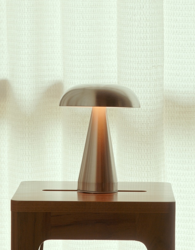 Dennis Did It - Portable Metal Touch Lamp Aluminium