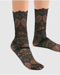 High Heel Jungle - Scalloped Lace Socks
