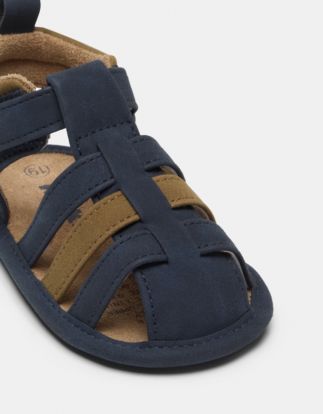 Kicks - Koa Sandal