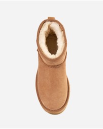 Ozwear Connection Uggs - Ugg Classic Platform Mini Boots (Water Resistant)