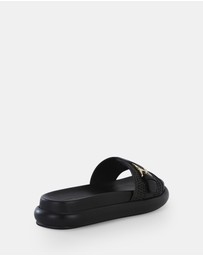 Miss Sofie - Lawson Flats