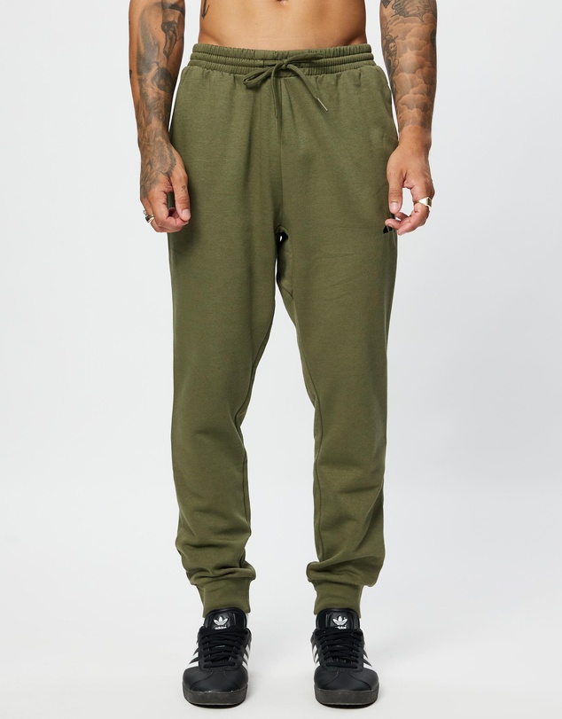 adidas Sportswear - Essentials Feelcozy Fleece Pants