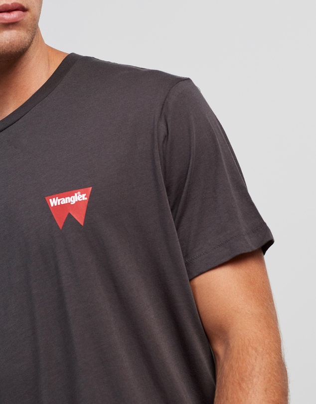 Wrangler - ICONIC Exclusive - Fangs Hit Tee