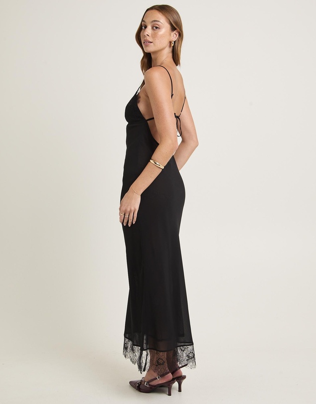 Alice In The Eve - Blair Lace Tie Back Maxi Dress