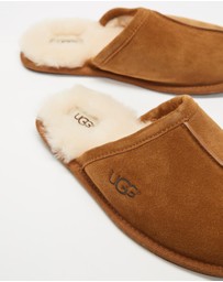 UGG - Classic Scuff Slippers - Men's