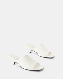 Therapy - Nassau Heels
