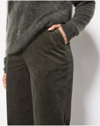 Commonry - Madelyn Pant