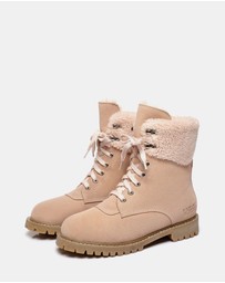 EVERAU - Australian Shepherd Ugg Mina Cow Suede Upper Martens