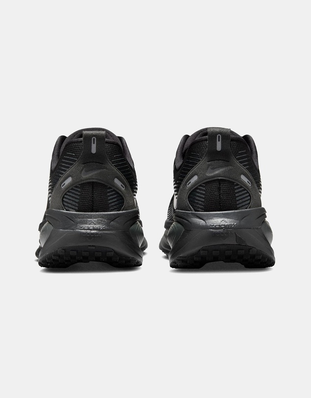 Nike - Vomero 18 - Men's