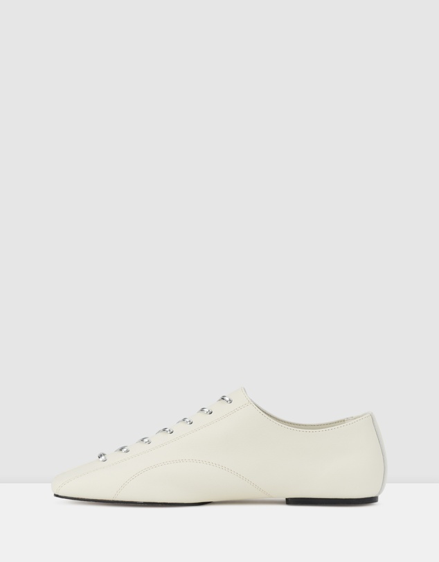 Rollie - Eva Flat