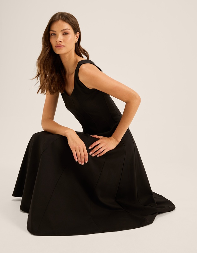 Review - Elodie Midi Dress