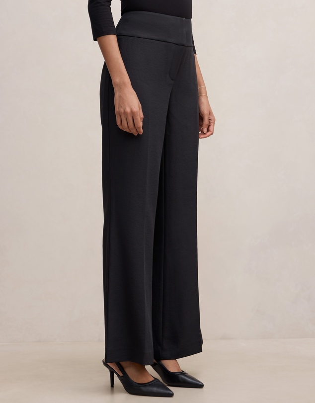 Forever New Petite - Devon Petite Flared Leg Pants