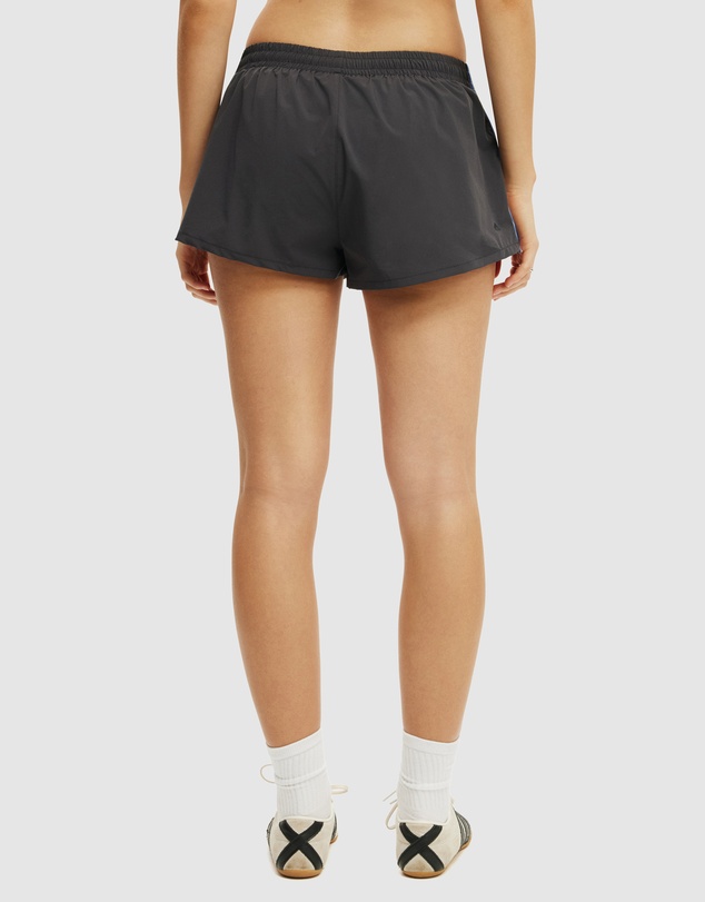 Cotton On Body Active - Active Panelled Woven Shorts