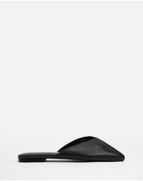 Atmos&Here - Sylvie Square Toe Leather Flats