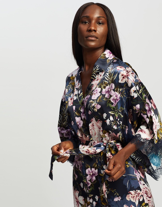 Sainted Sisters - Scarlett Silk Kimono