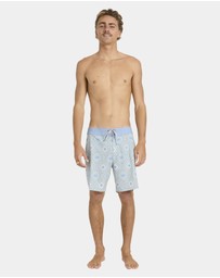 Billabong - Mens Good Times Pro Performance 17.5