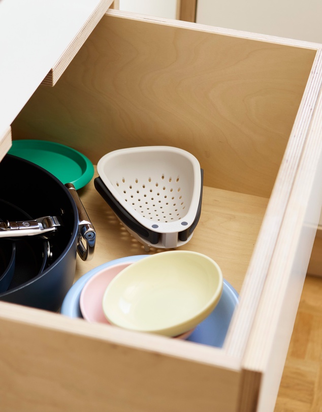 Joseph Joseph - Droplet Mini Compact Colander with Folding Handles