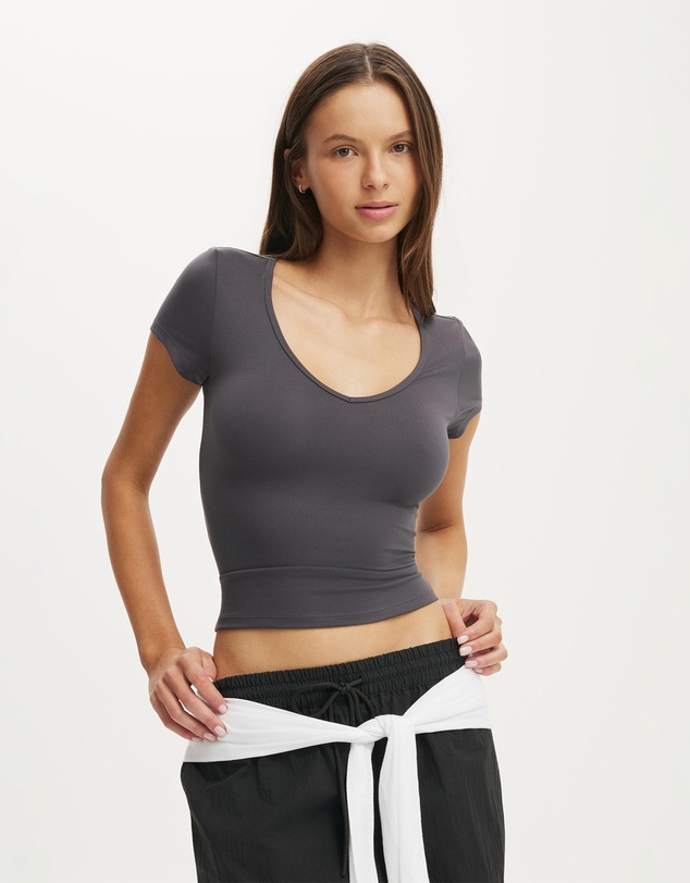 Cotton On Body Active - Ultra Soft Scoop Neck Fitted Tshirt