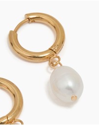 Lovisa - Waterproof Gold Plated Stainless Steel Freshwater Pearl Drop Huggie Earrings