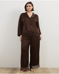 Atmos&Here Curvy - Pearl Lace Trim Long Sleeve Satin Pyjama Set