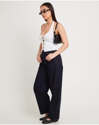 Alice In The Eve - Kaia Keyhole Halter Top