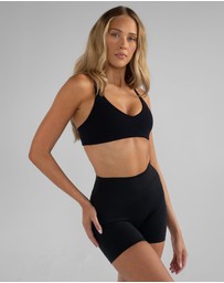 Leelo Active - Elevate Scrunch Shorts