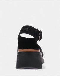 Mia Vita - Celia Wedge Sandal - Black/Black