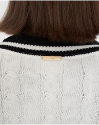 Huffer - Women's V-Neck Cable Knit Sweater