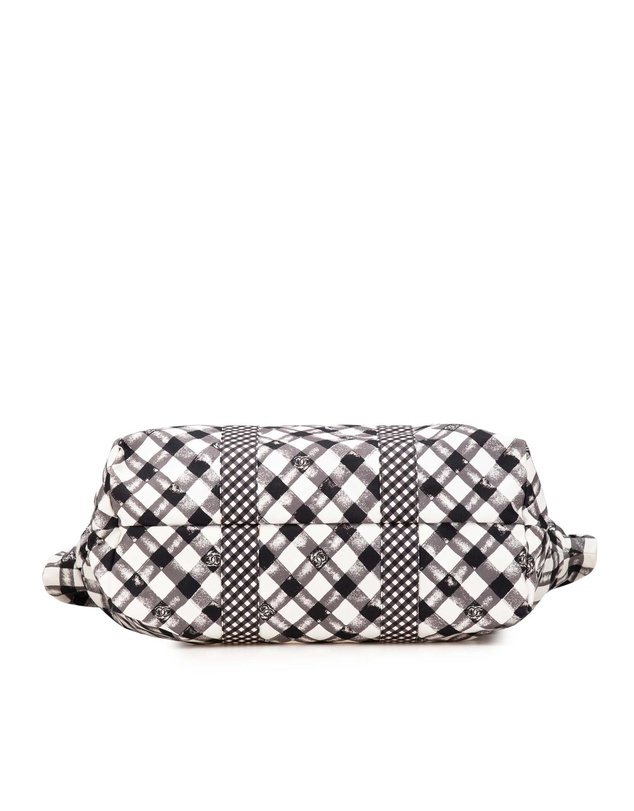 Pre-Loved by Azura Reborn - Pre-Loved chanel Gingham Check Tote Bag