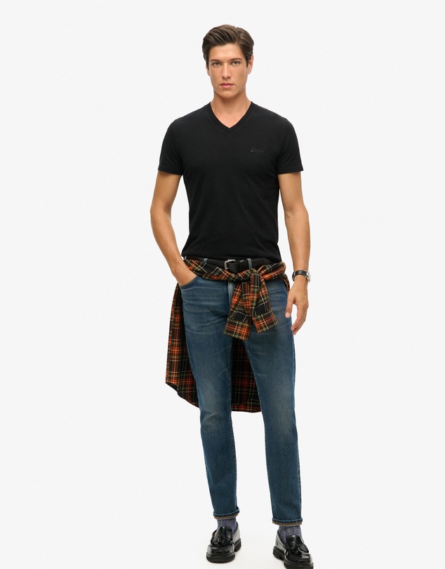Superdry - Essential Logo Embroidered Vee Slim Fit Tee