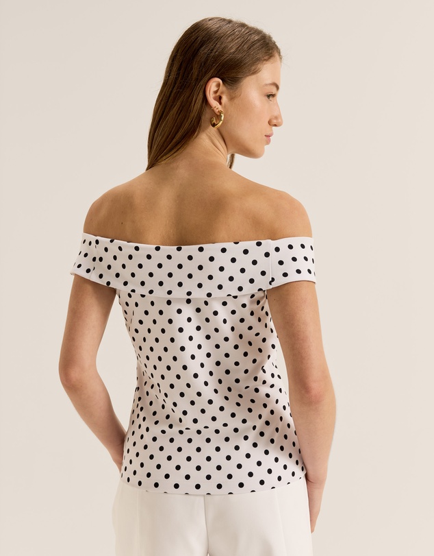 Review - Tia Spot Knot Top